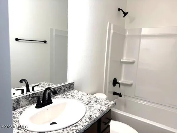 $1,750 | 206 Wakely Court, Lafayette, LA 70506