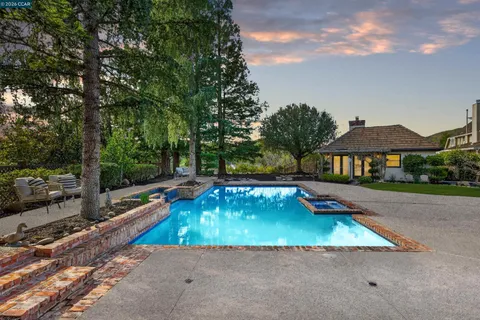 $3,798,800 | 214 South Ridge Court, Danville, CA 94506