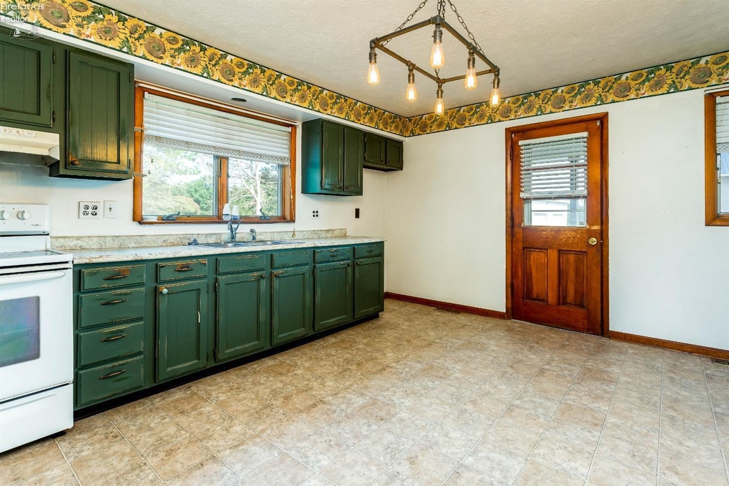 10117 Church Road Huron, OH 44839 - Photo 5 of 37 Gallery Image 5