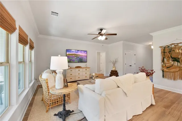 $2,400 | 68919 Calco Drive, Mandeville, LA 70471