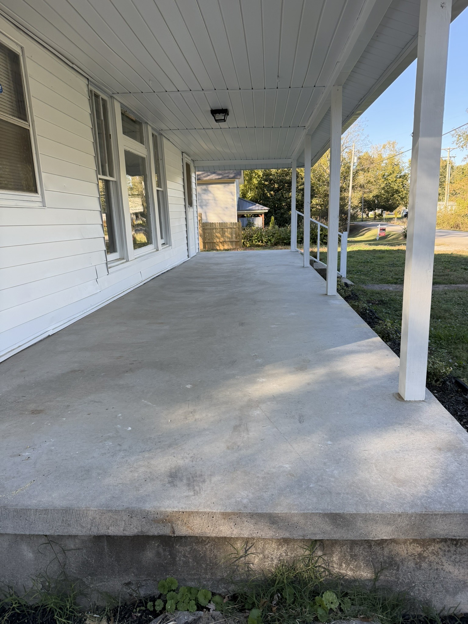 481 Elora Road Elora, TN 37328 - Photo 3 of 13 a view of an interior of the house