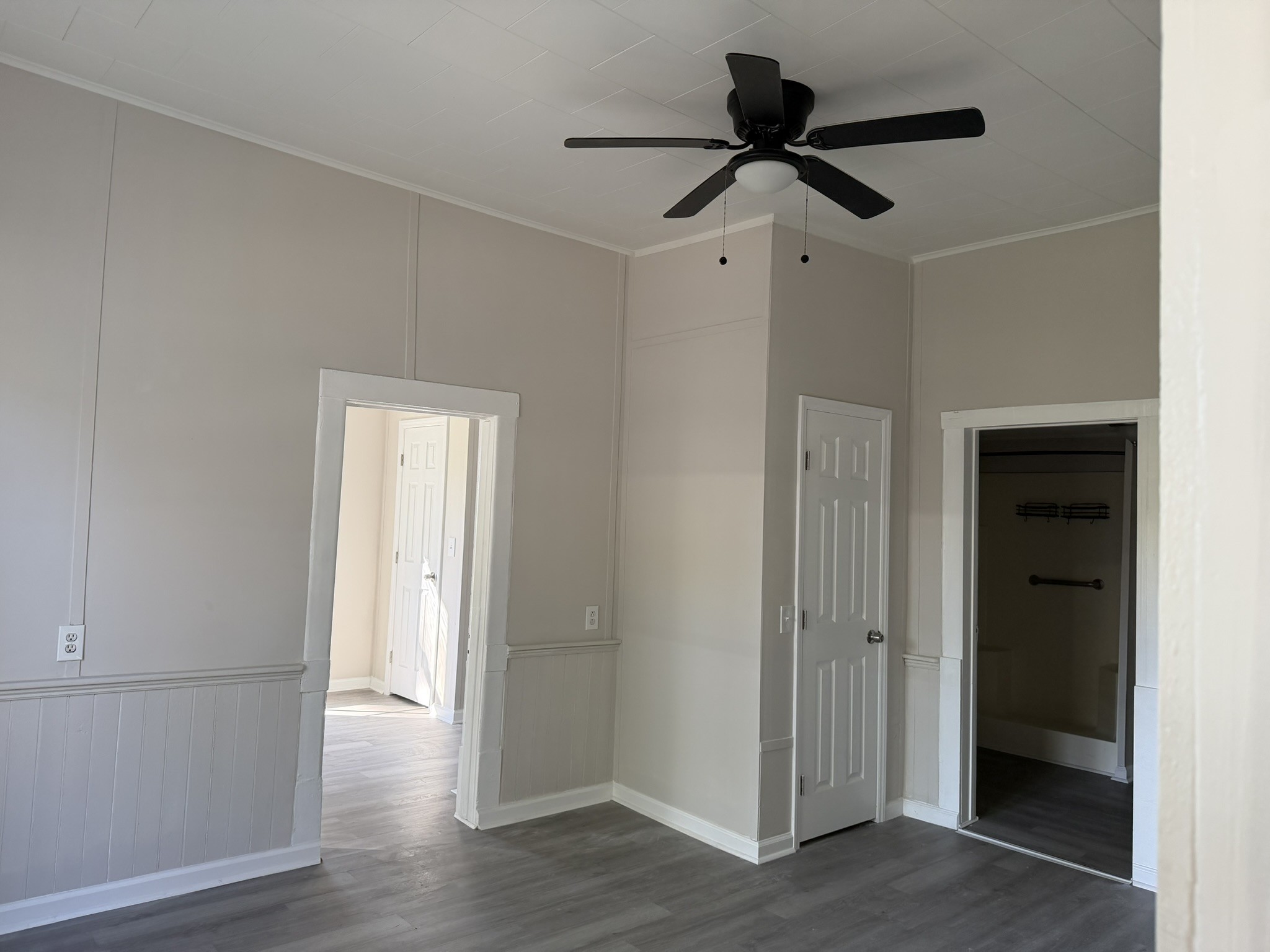 481 Elora Road Elora, TN 37328 - Photo 5 of 13 a view of empty room with wooden floor