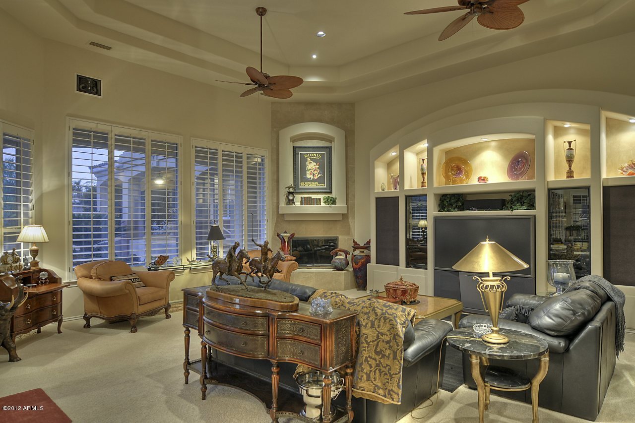4707 East Rd Runner Place Paradise Valley, AZ 85253 - Photo 11 of 31 Family Room