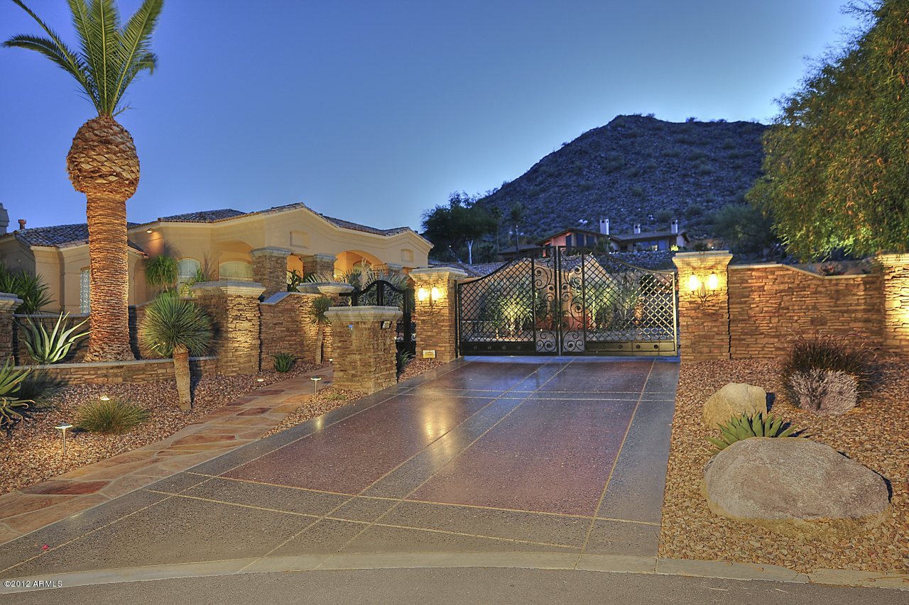 4707 East Rd Runner Place Paradise Valley, AZ 85253 - Photo 2 of 31 Gated Estate Entrance