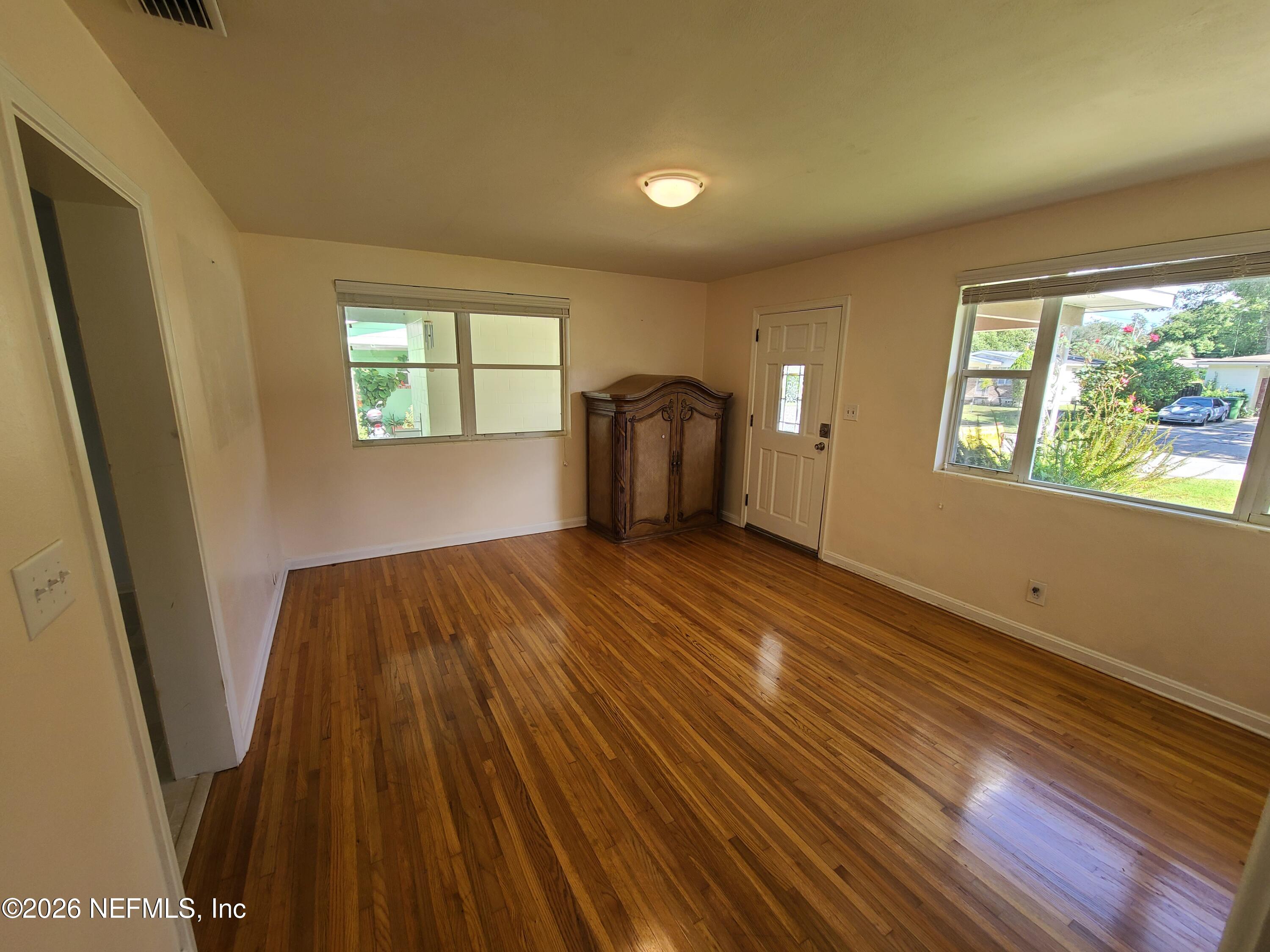 4512 Ish Brant Road West Jacksonville, FL 32210 - Photo 6 of 45 20241102_134422