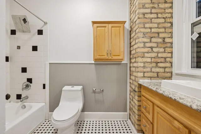 $1,150,000 | 2125 Harriet Avenue, Minneapolis, MN 55405