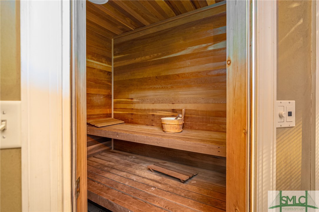 2 Springfield Place Savannah, GA 31411 - Photo 23 of 50