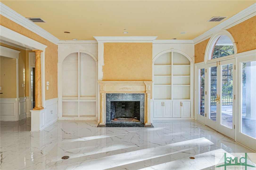 2 Springfield Place Savannah, GA 31411 - Photo 9 of 50