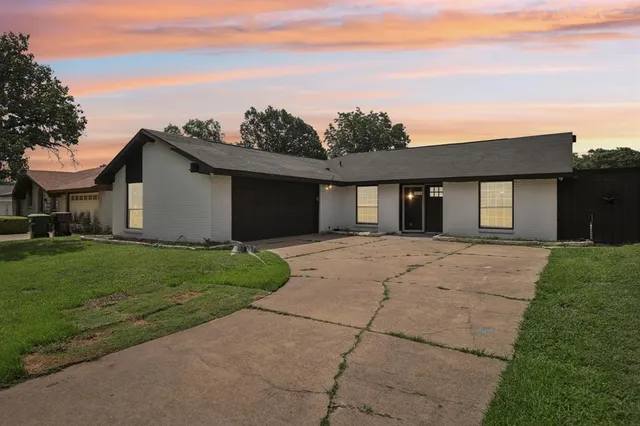 $375,000 | 1512 East Park Boulevard, Plano, TX 75074