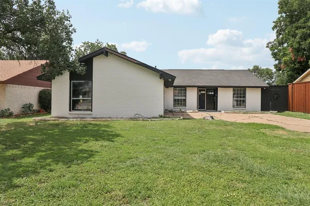 $375,000 | 1512 East Park Boulevard, Plano, TX 75074