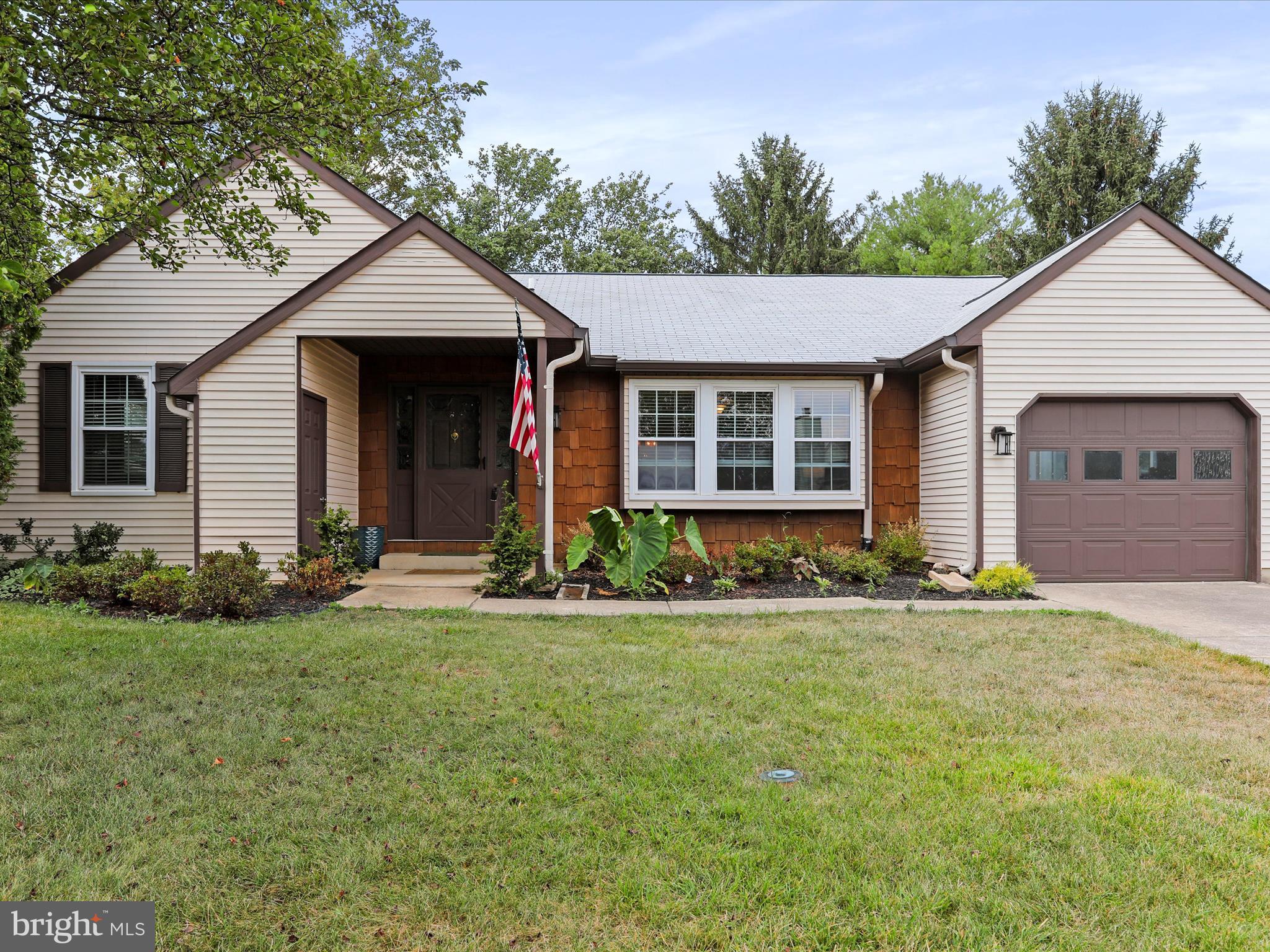 7041 Catalpa Road Frederick, MD 21703 - Photo 3 of 42