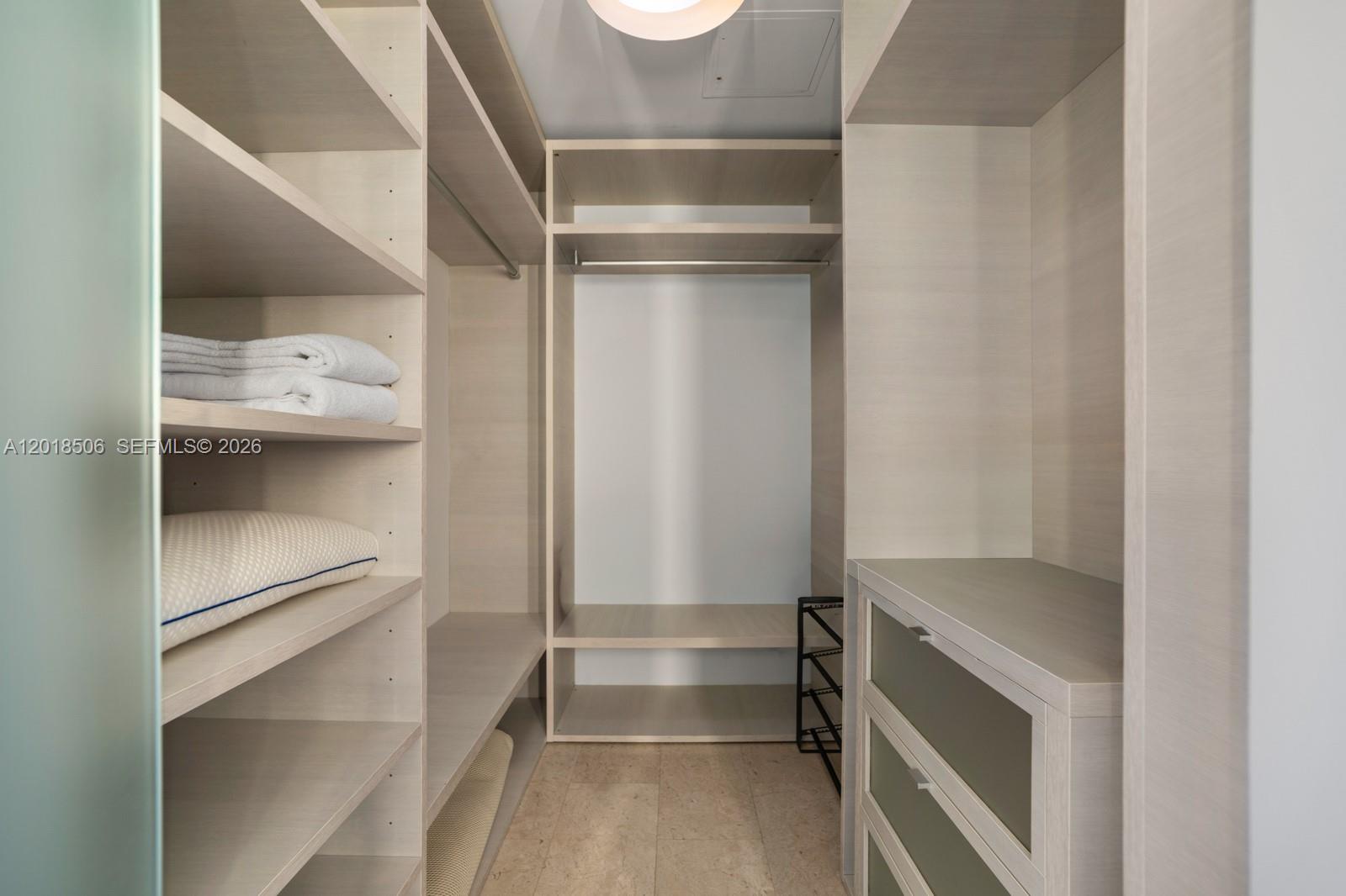 88 Southwest 7th Street, Unit 2406 Miami, FL 33130 - Photo 16 of 20
