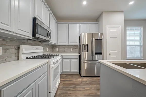 $2,100 | 458 Ashford Cove, Dickinson, TX 77539