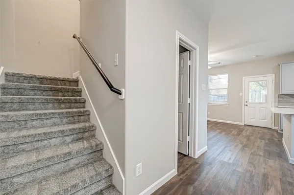 $2,100 | 458 Ashford Cove, Dickinson, TX 77539