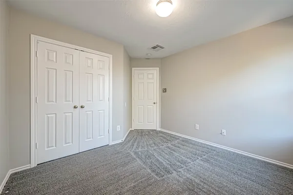 $2,100 | 458 Ashford Cove, Dickinson, TX 77539