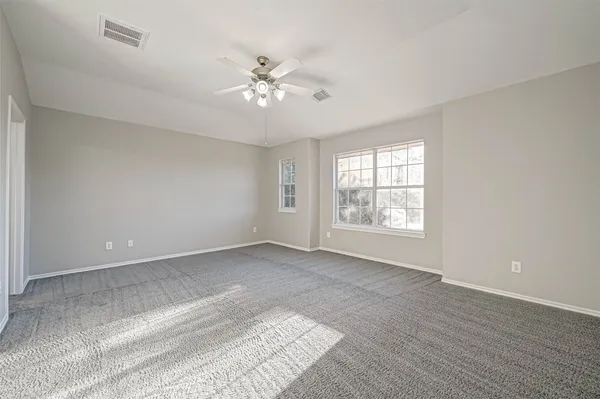 $2,100 | 458 Ashford Cove, Dickinson, TX 77539