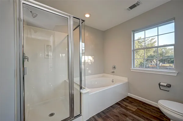 $2,100 | 458 Ashford Cove, Dickinson, TX 77539