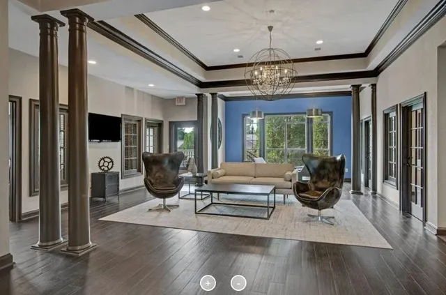 $1,995 | 7150 Peachtree Dunwoody Road, Unit 612, Atlanta, GA 30328