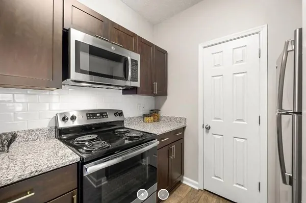 $1,898 | 7150 Peachtree Dunwoody Road, Unit 504, Atlanta, GA 30328