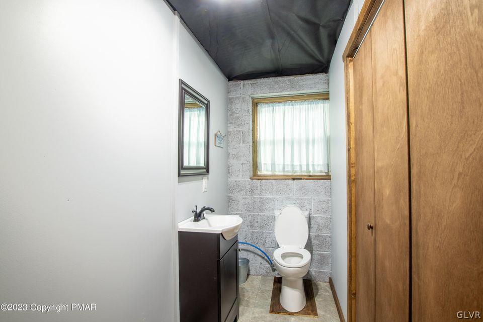 3229 Beech Ridge Drive Pocono Summit, PA 18346 - Photo 14 of 34 Gallery Image 14