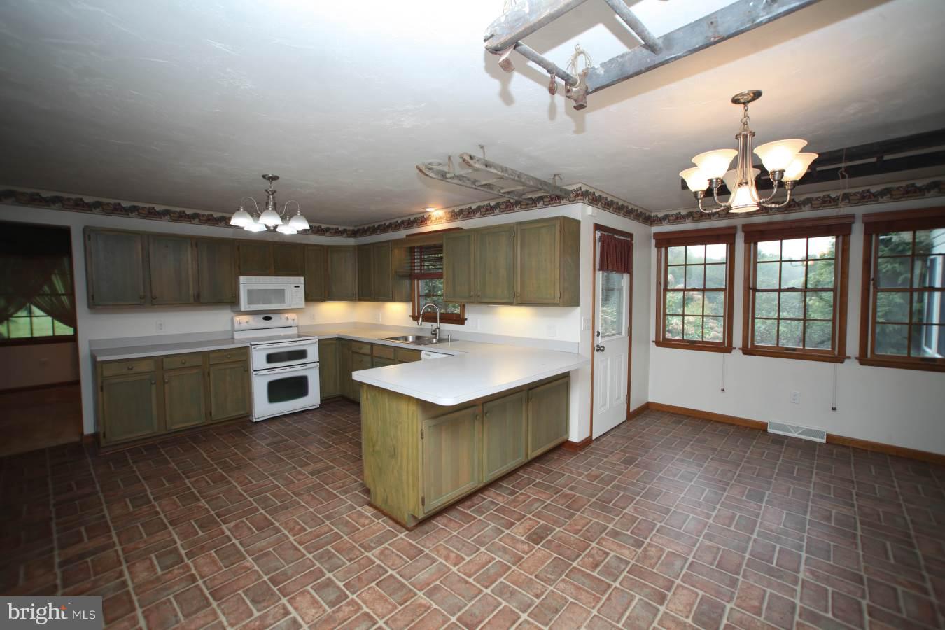 8639 Maple Grove Road Spring Grove, PA 17362 - Photo 15 of 61 Kitchen with Breakfast Nook