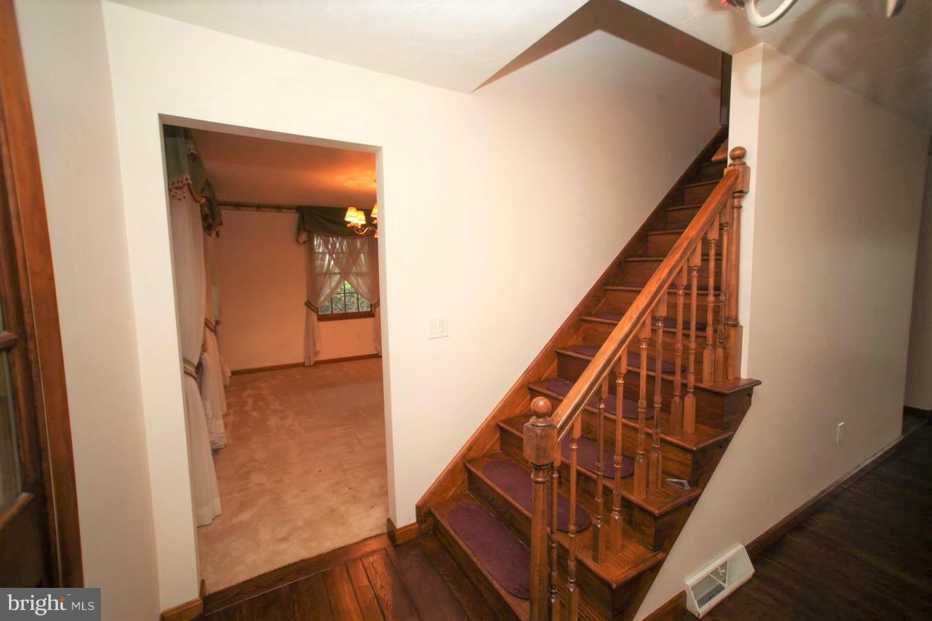 8639 Maple Grove Road Spring Grove, PA 17362 - Photo 6 of 61 Foyer