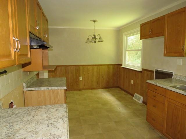 21 Daisytown Road Brownsville, PA 15417 - Photo 4 of 24