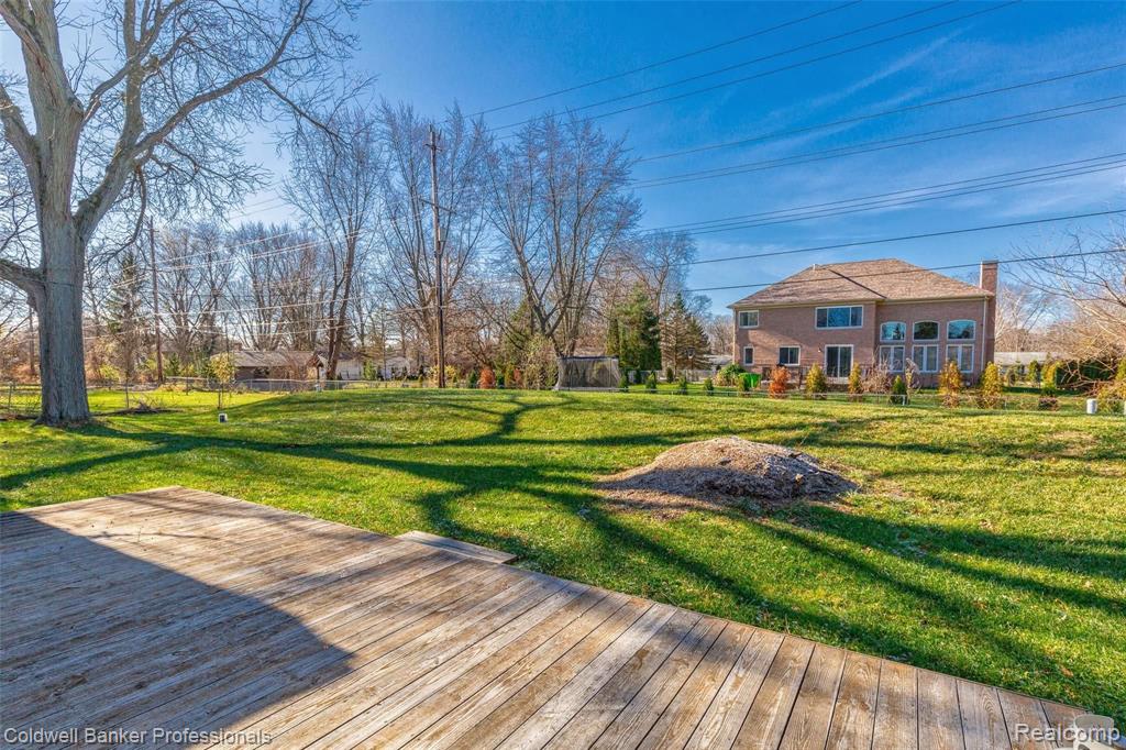 6650 Inkster Road West Bloomfield, MI 48322 - Photo 14 of 38