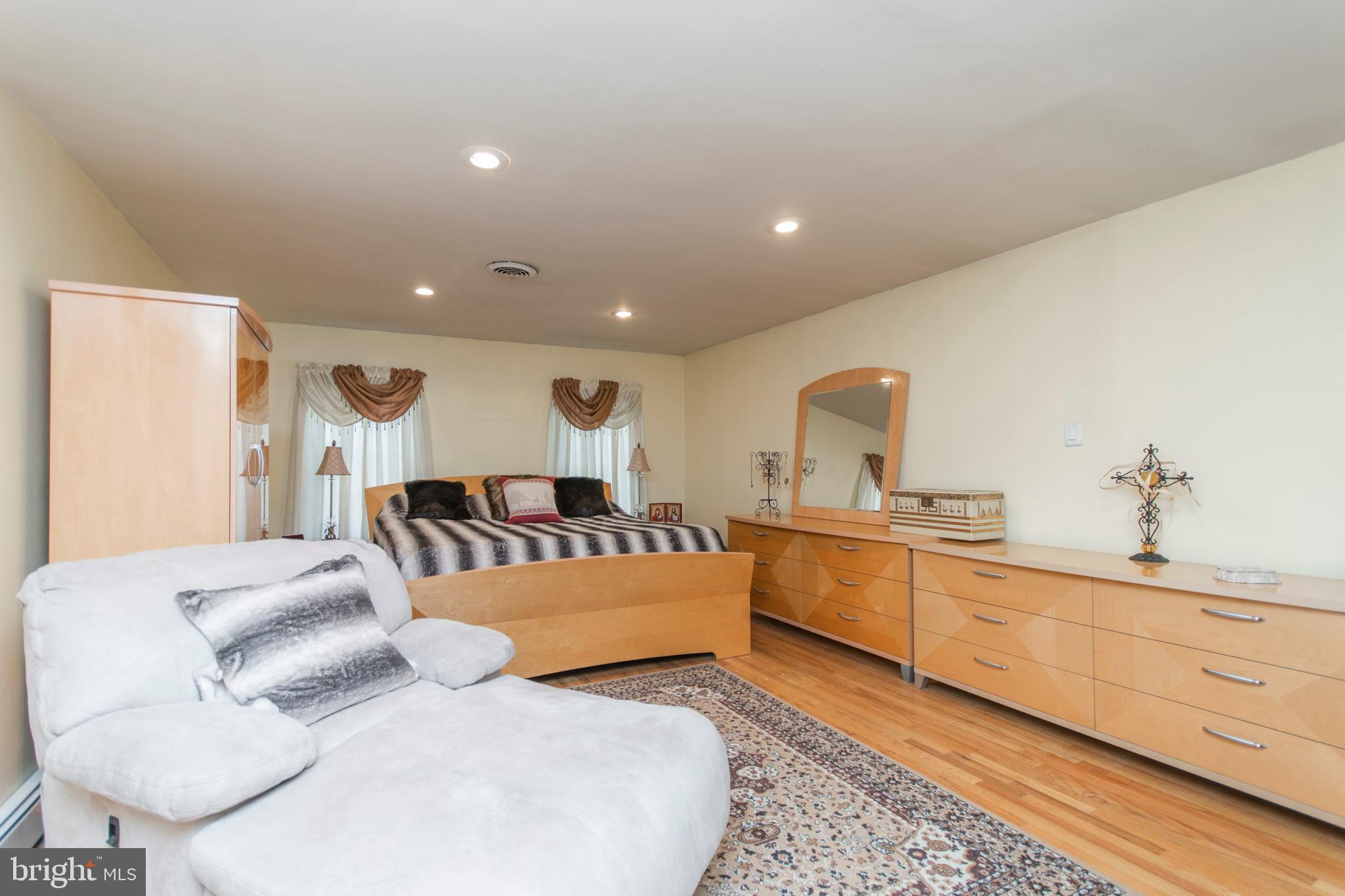 605 Renz Street Philadelphia, PA 19128 - Photo 17 of 30 Gallery Image 17