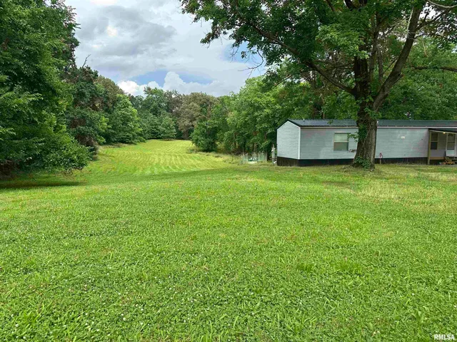 $84,900 | 615 Liberty Road, Harrisburg, IL 62946