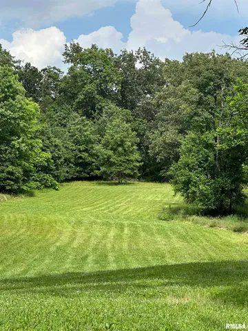 $84,900 | 615 Liberty Road, Harrisburg, IL 62946