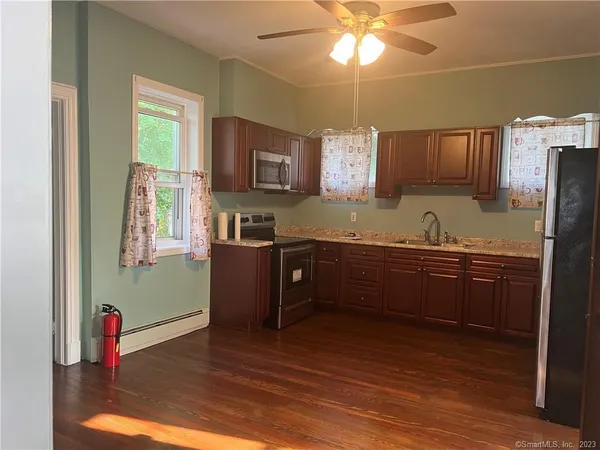 $2,400 | 214 Goffe Terrace, New Haven, CT 06511