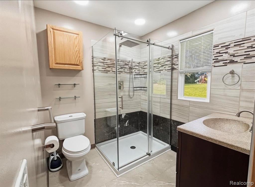 3835 North Graham Road Freeland, MI 48623 - Photo 16 of 30