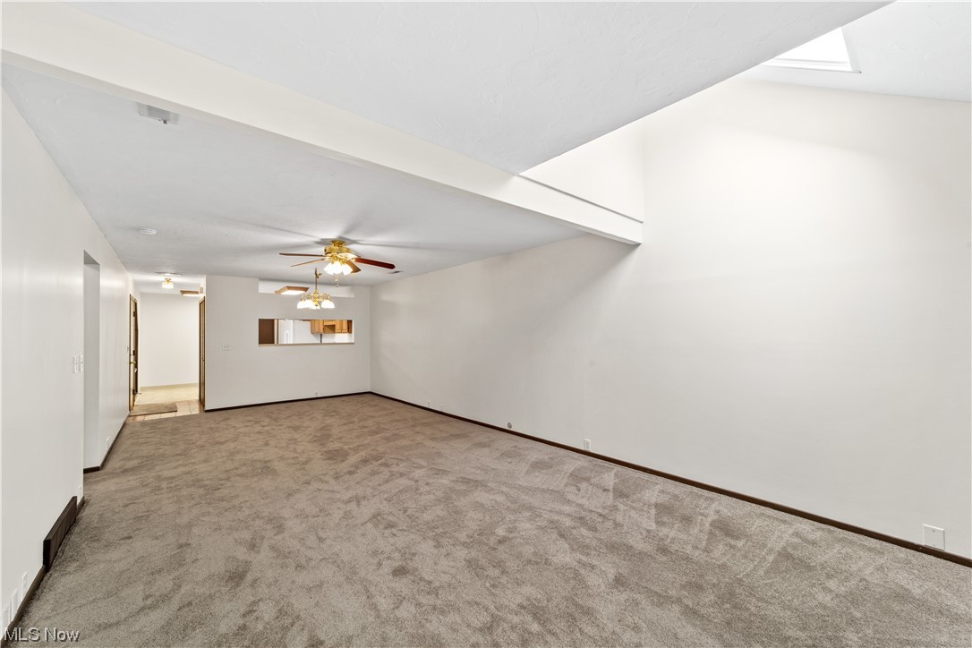 4675 Mayfield Road, Unit D South Euclid, OH 44121 - Photo 18 of 28 Dining Room / Living Room