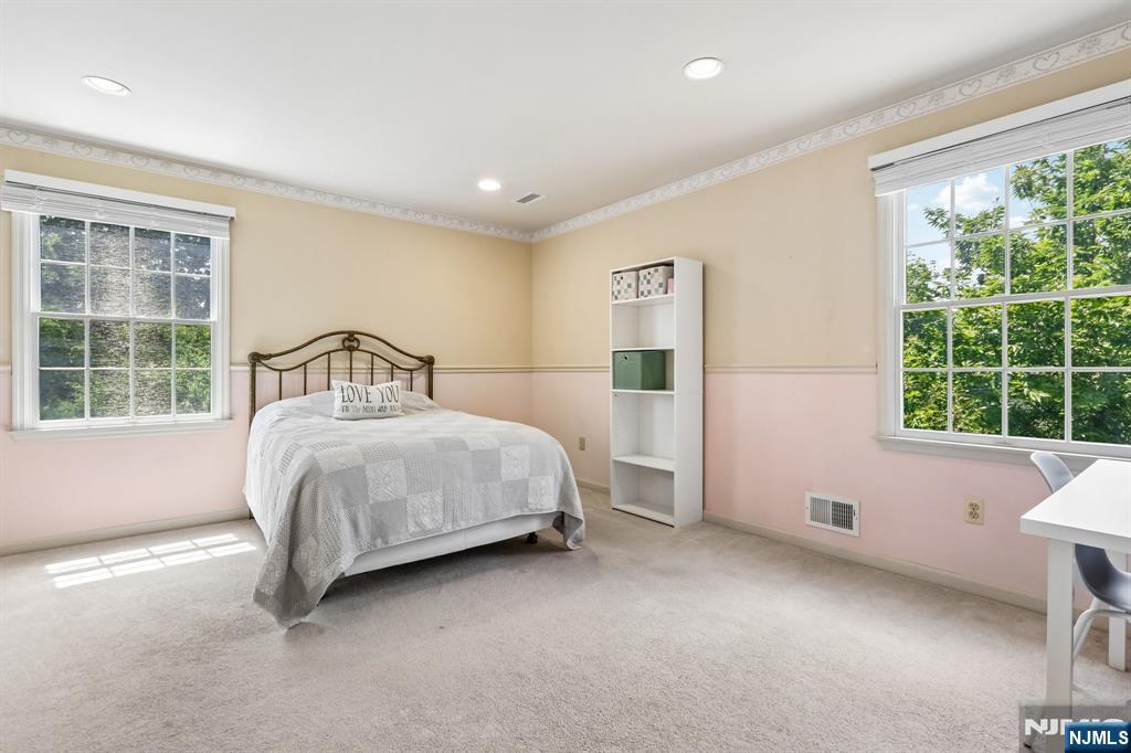 55 Sand Road Fairfield, NJ 07004 - Photo 22 of 30