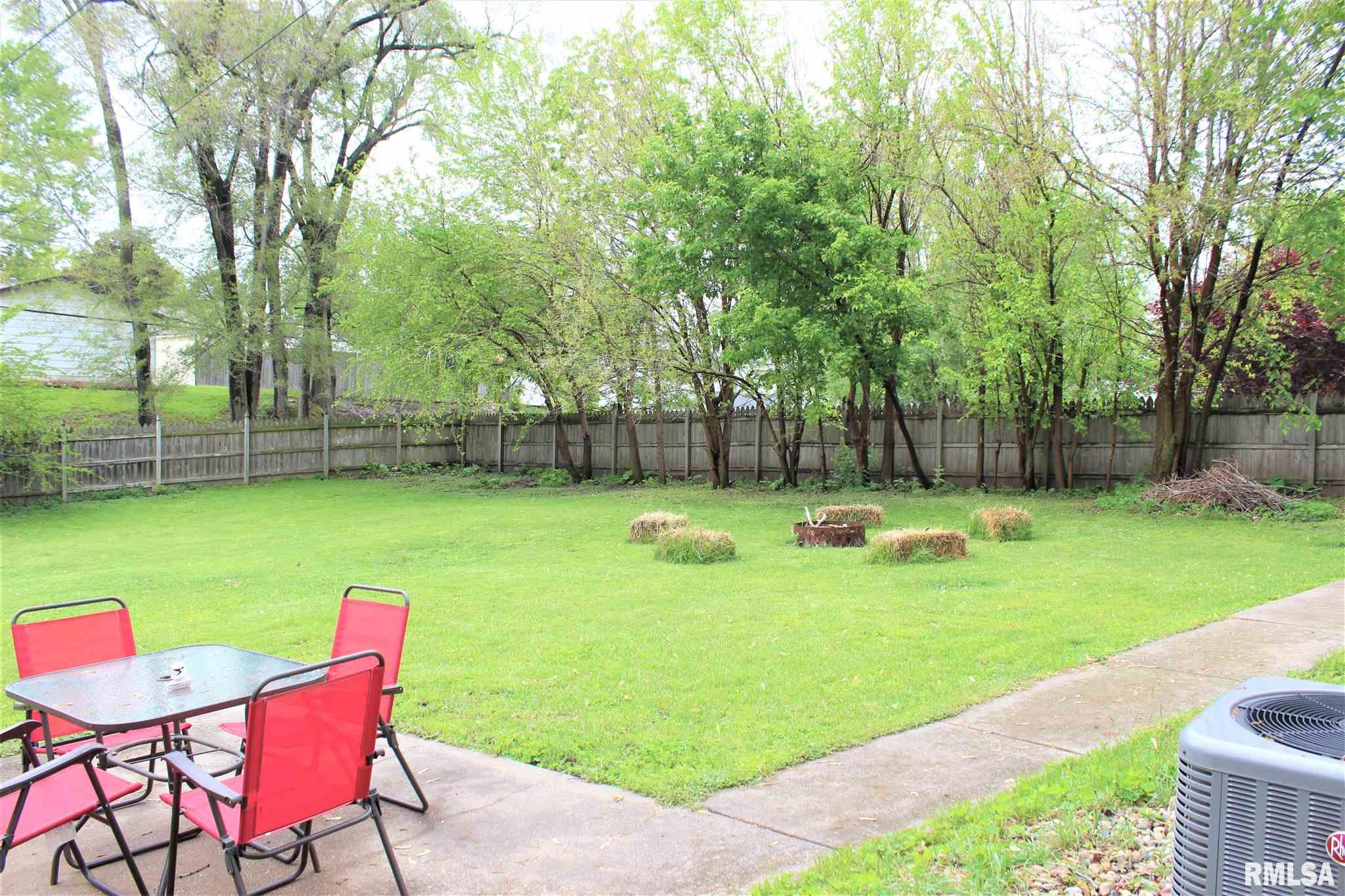 2369 34th Street Moline, IL 61265 - Photo 15 of 18 Gallery Image 15