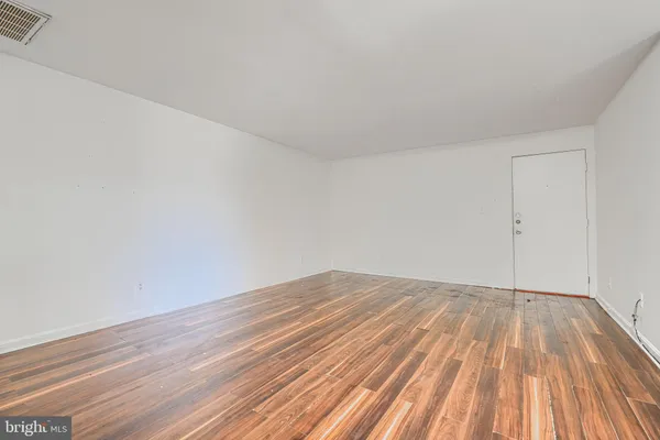 $1,300 | 3321 Liberty Heights Avenue, Unit 105, Baltimore, MD 21215