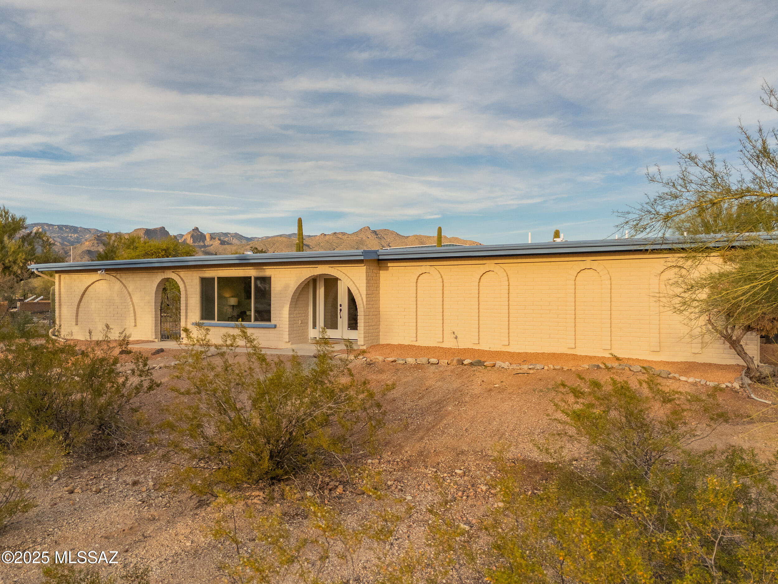 3622 North Harrison Road Tucson, AZ 85749 - Photo 3 of 41 Gallery Image 3