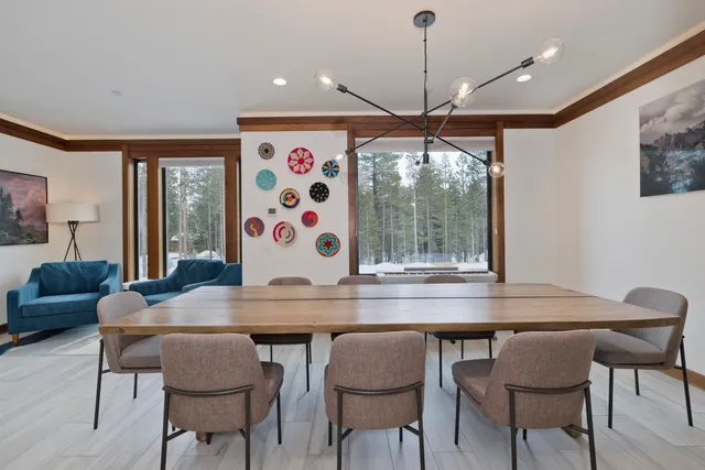$2,599,000 | 210 Obsidian Place, Unit 18, Mammoth Lakes, CA 93546