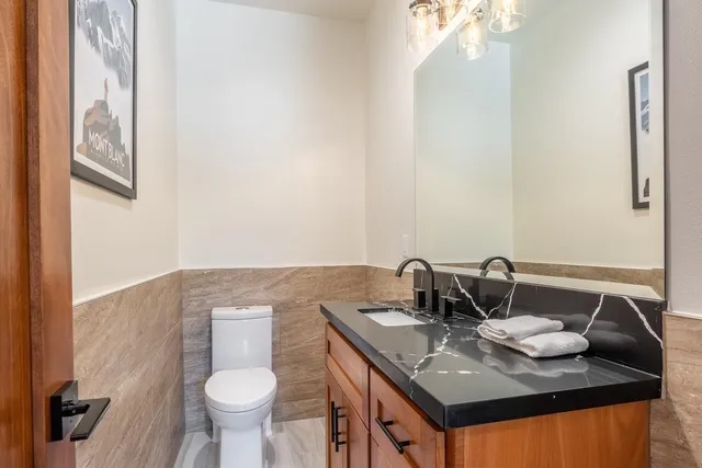 $2,599,000 | 210 Obsidian Place, Unit 18, Mammoth Lakes, CA 93546