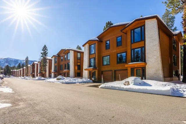 $2,599,000 | 210 Obsidian Place, Unit 18, Mammoth Lakes, CA 93546