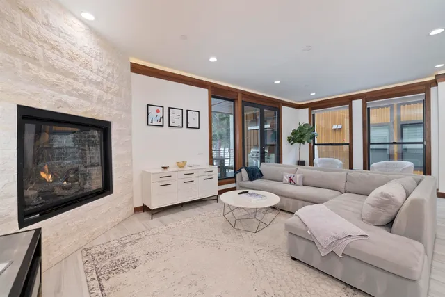 $2,599,000 | 210 Obsidian Place, Unit 18, Mammoth Lakes, CA 93546