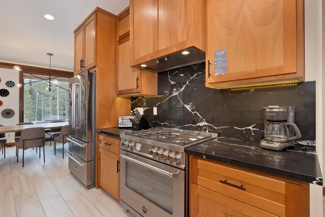 $2,599,000 | 210 Obsidian Place, Unit 18, Mammoth Lakes, CA 93546