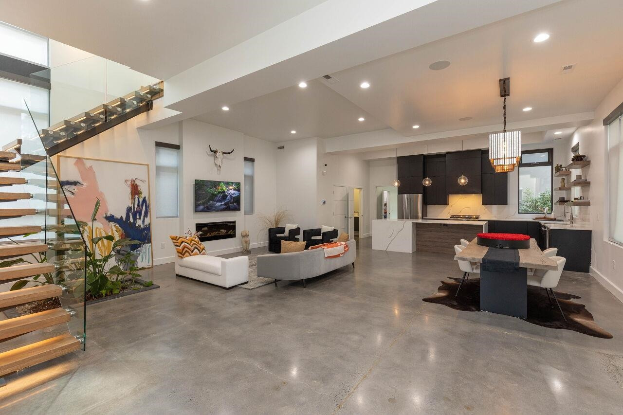 707 Chamberlain Street Raleigh, NC 27607 - Photo 4 of 57 Photo 4