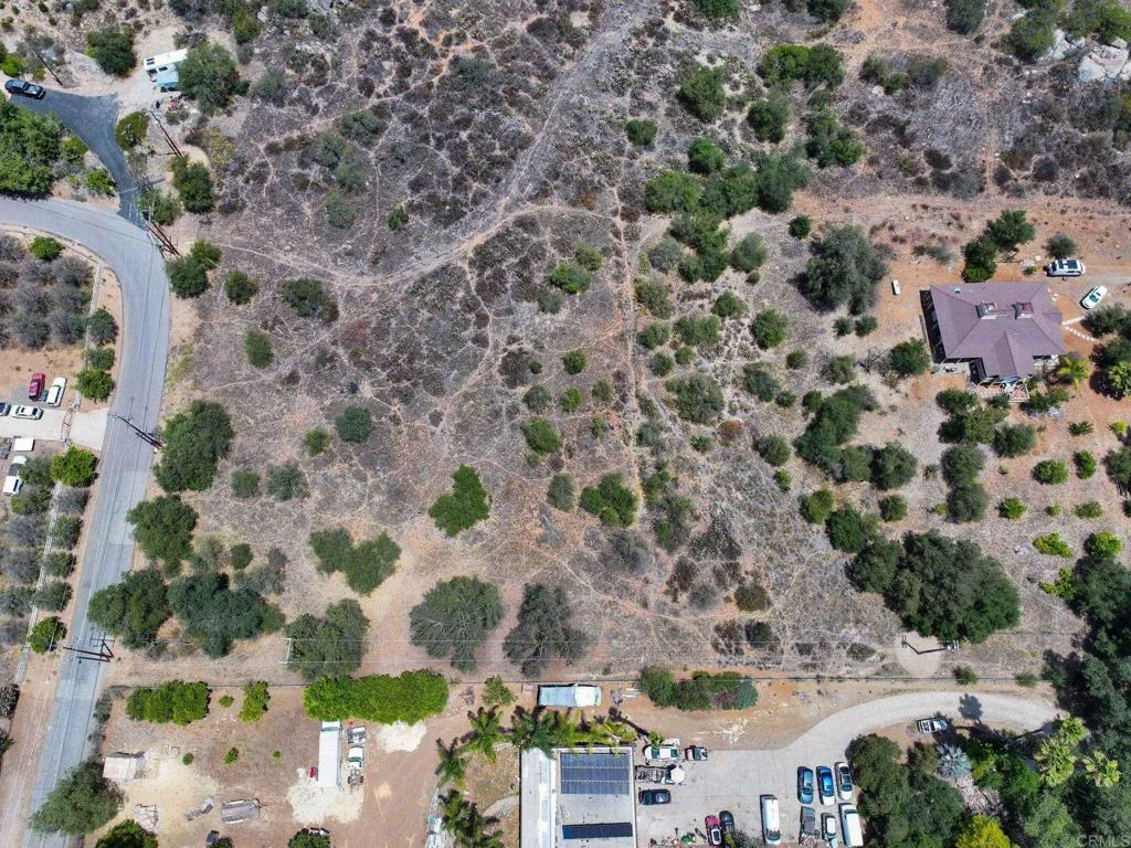 15705 Mactan Road Valley Center, CA 92082 - Photo 4 of 9