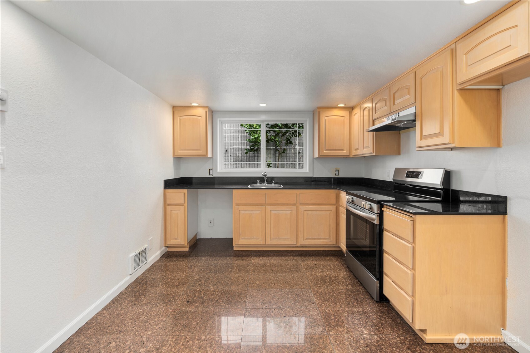 936 North 93rd Street Seattle, WA 98103 - Photo 35 of 39