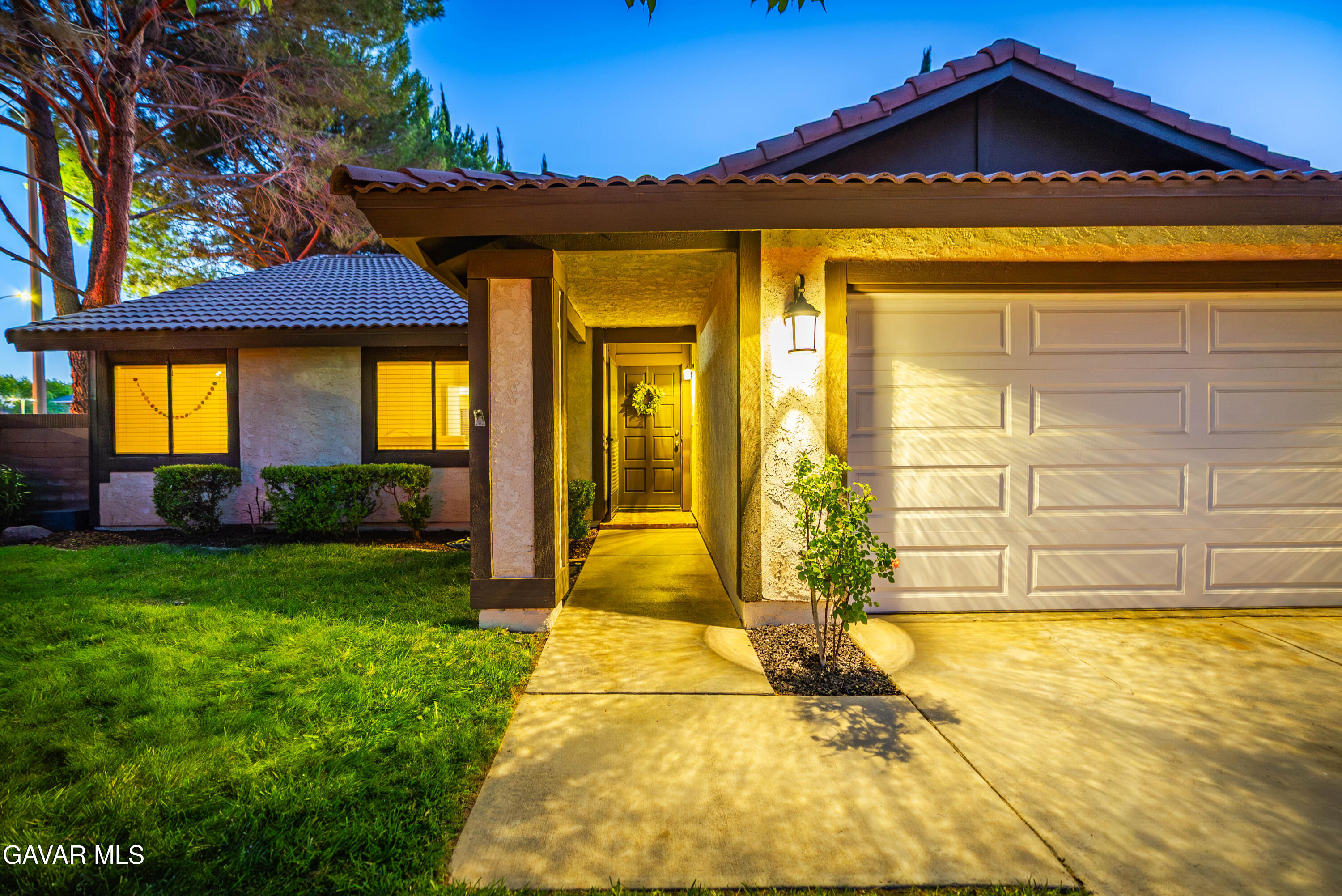 44001 Ruthron Avenue Lancaster, CA 93536 - Photo 7 of 44 Ruthron-07