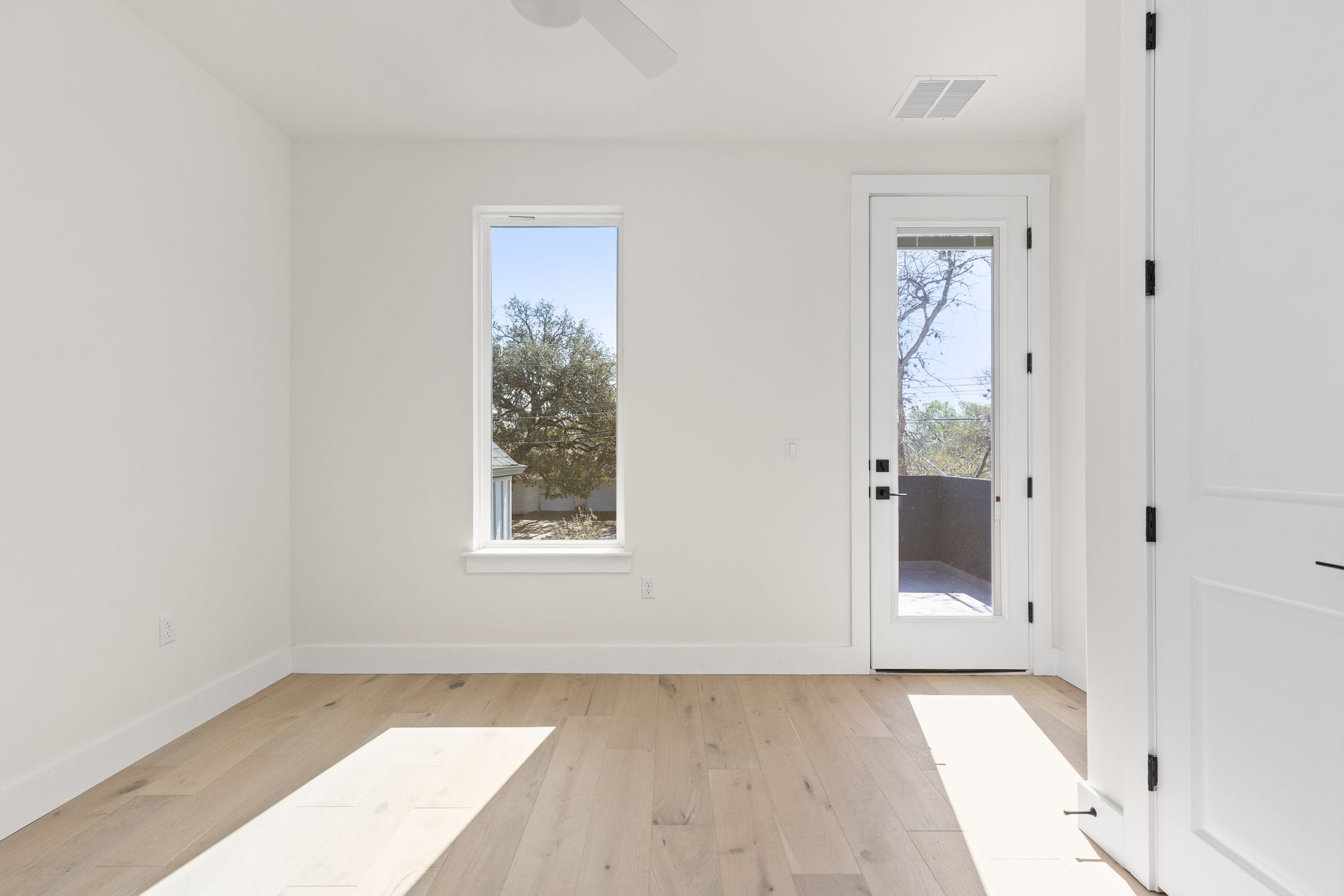 1402 Summit Street, Unit B Austin, TX 78741 - Photo 22 of 36