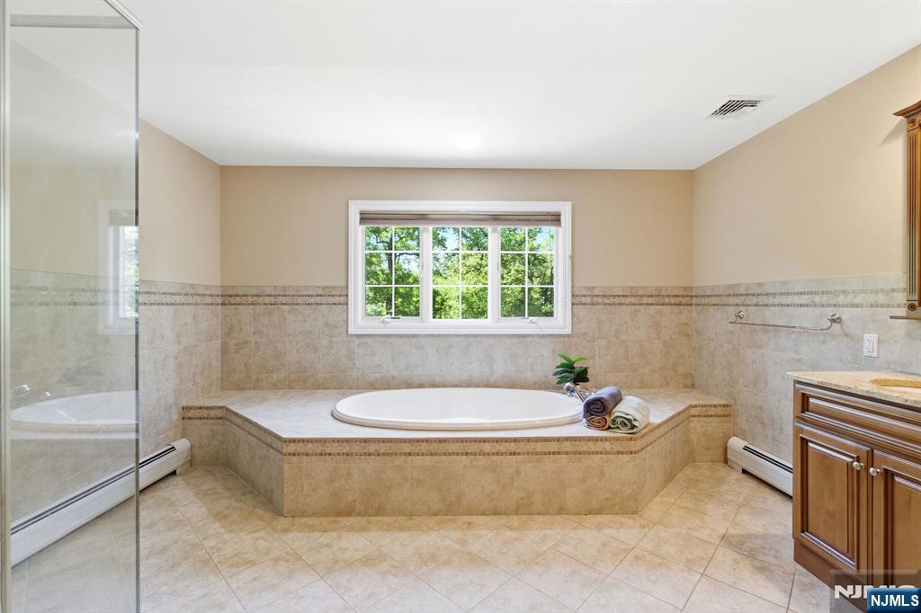 42 Spring Valley Road Montvale, NJ 07645 - Photo 21 of 50