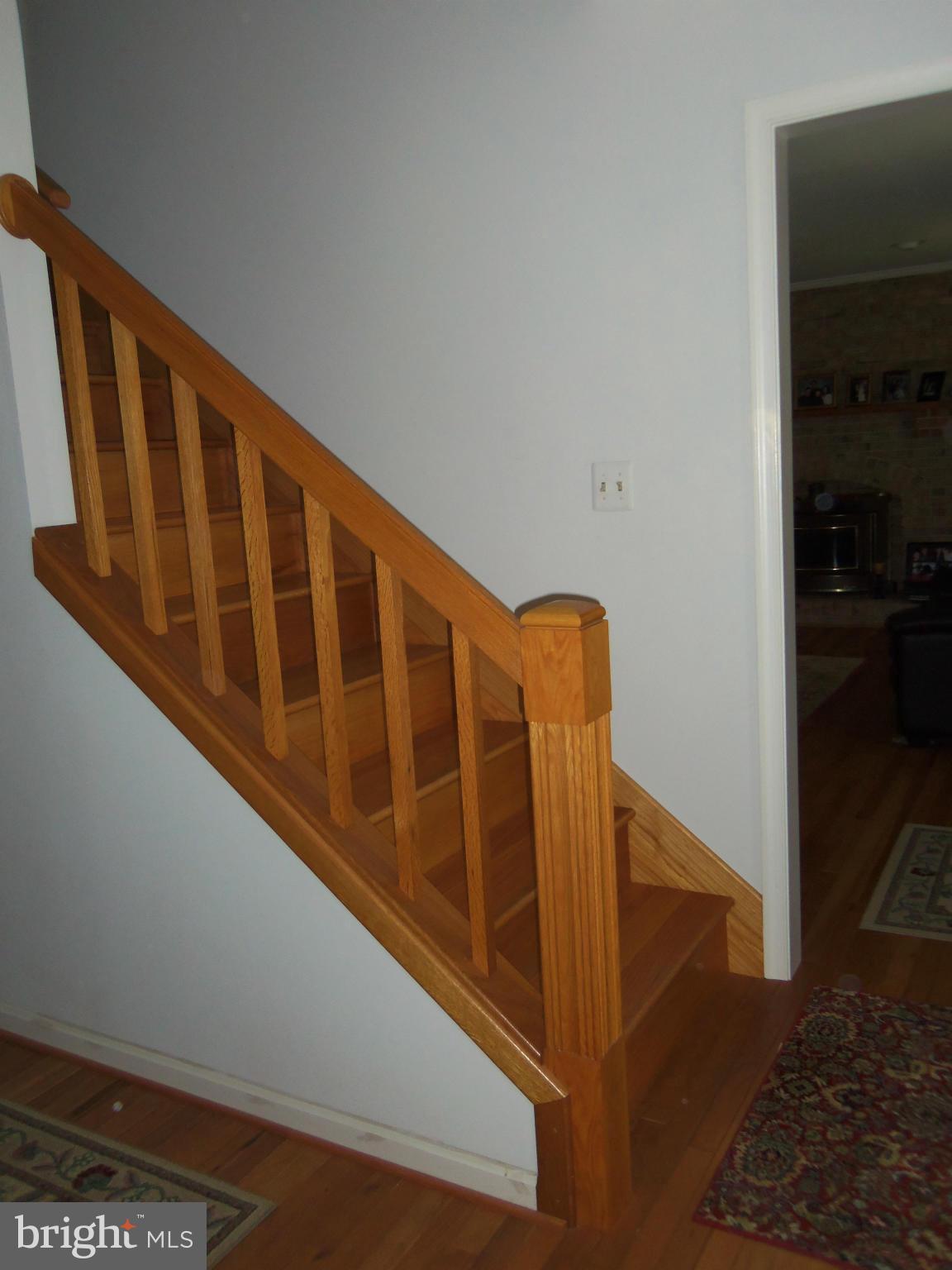 5294 Germantown Road Midland, VA 22728 - Photo 15 of 30 SOLID OAK BANISTER/STAIRS